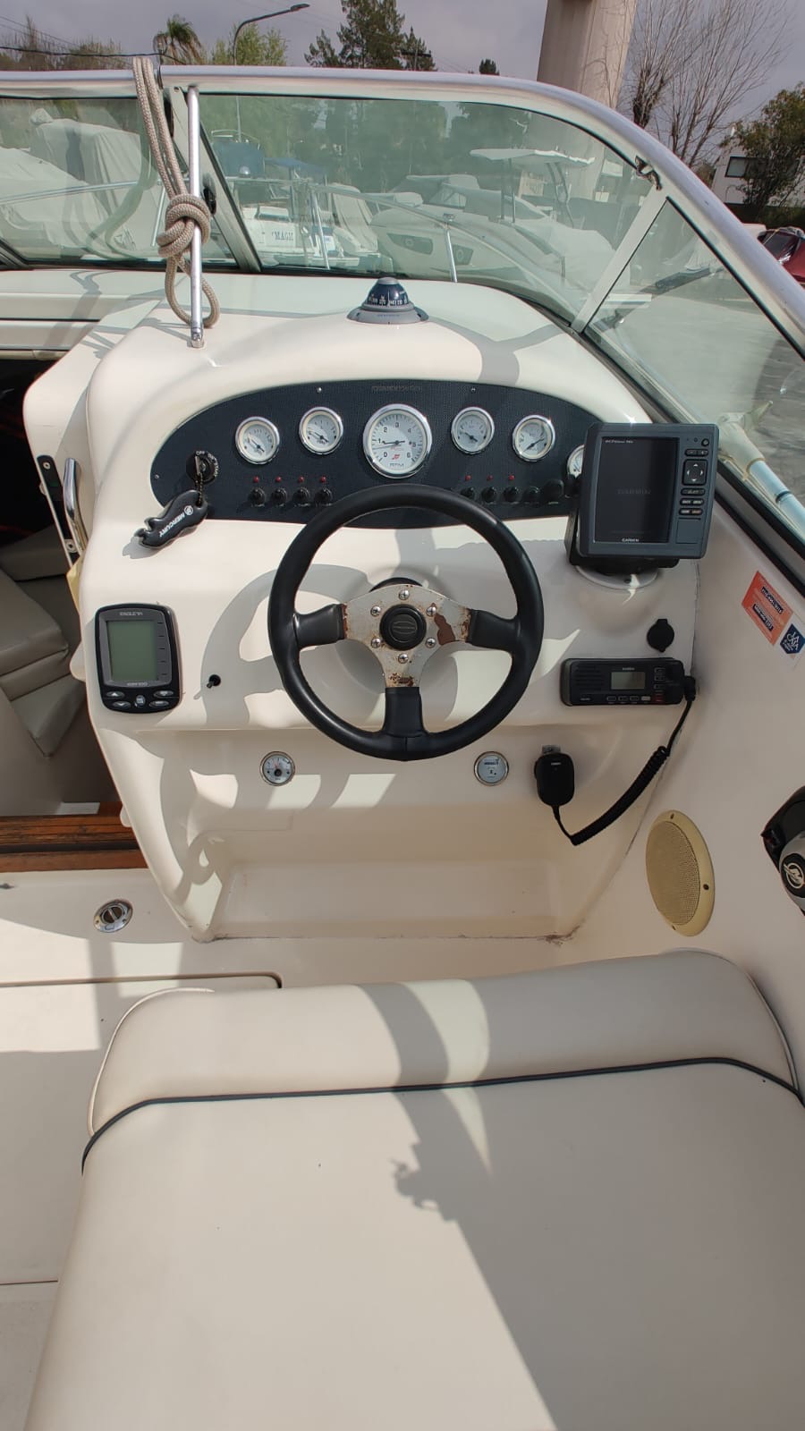 Canestrari Cuddy 215 2011 Mercruiser 260 hp B III